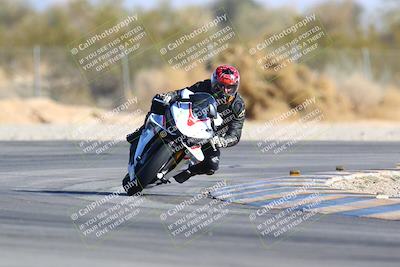 media/Jan-14-2024-SoCal Trackdays (Sun) [[2e55ec21a6]]/Turn 2 (1025am)/